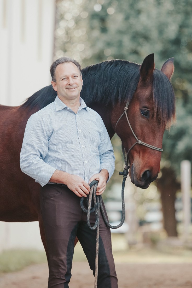 paul haefner riding far by Hannah Jones Photography
